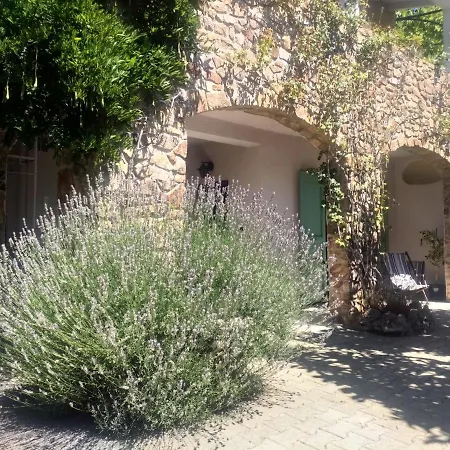 招待所 Les Jardins D'arbousse 3*